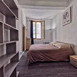 Vecchio Droite